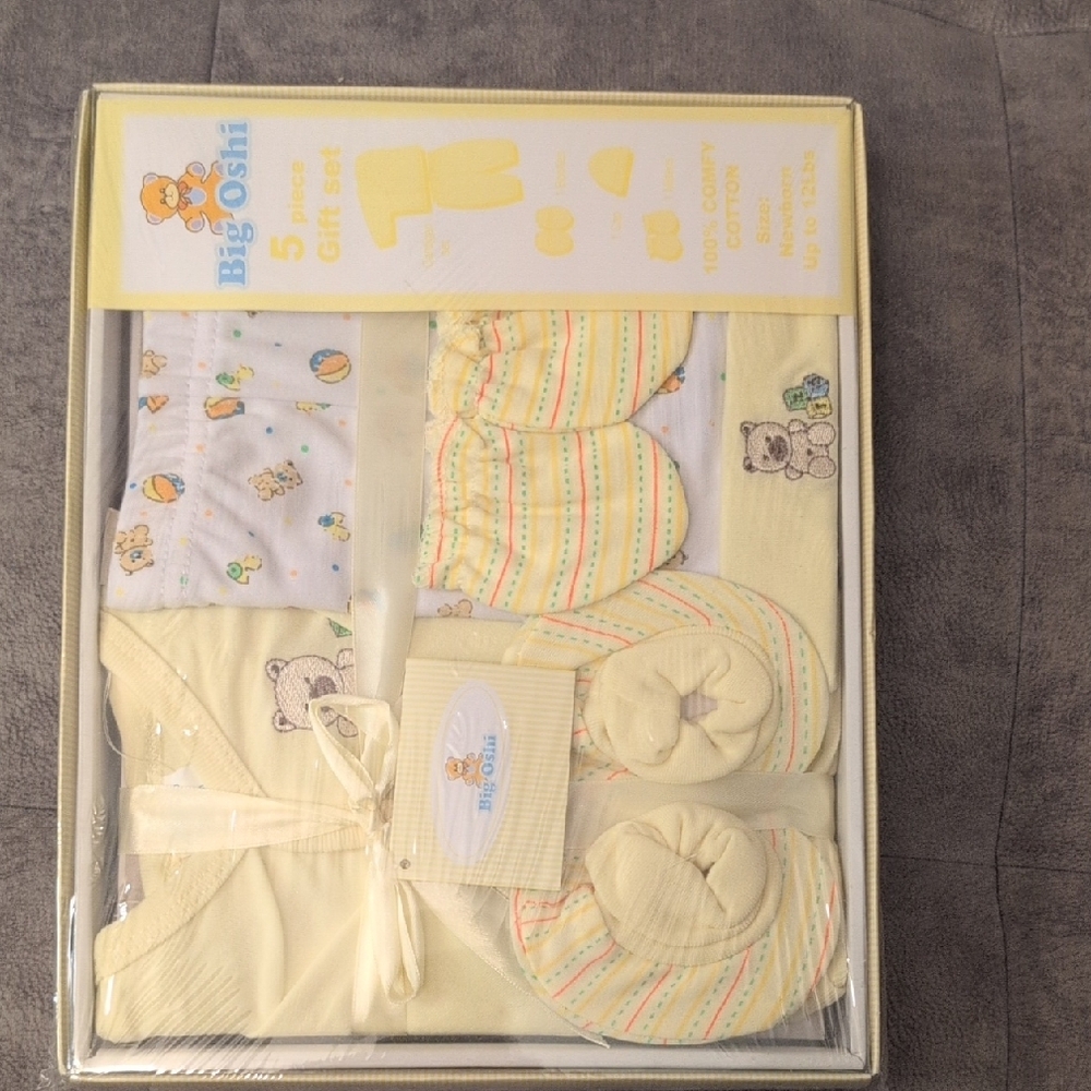 Baby Clothing Gift Set in Pale Yellow with Pastel Stripes